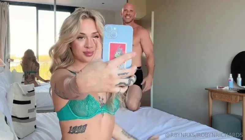 Robyn Richards – New with Johnny Sins Leak Onlyfans